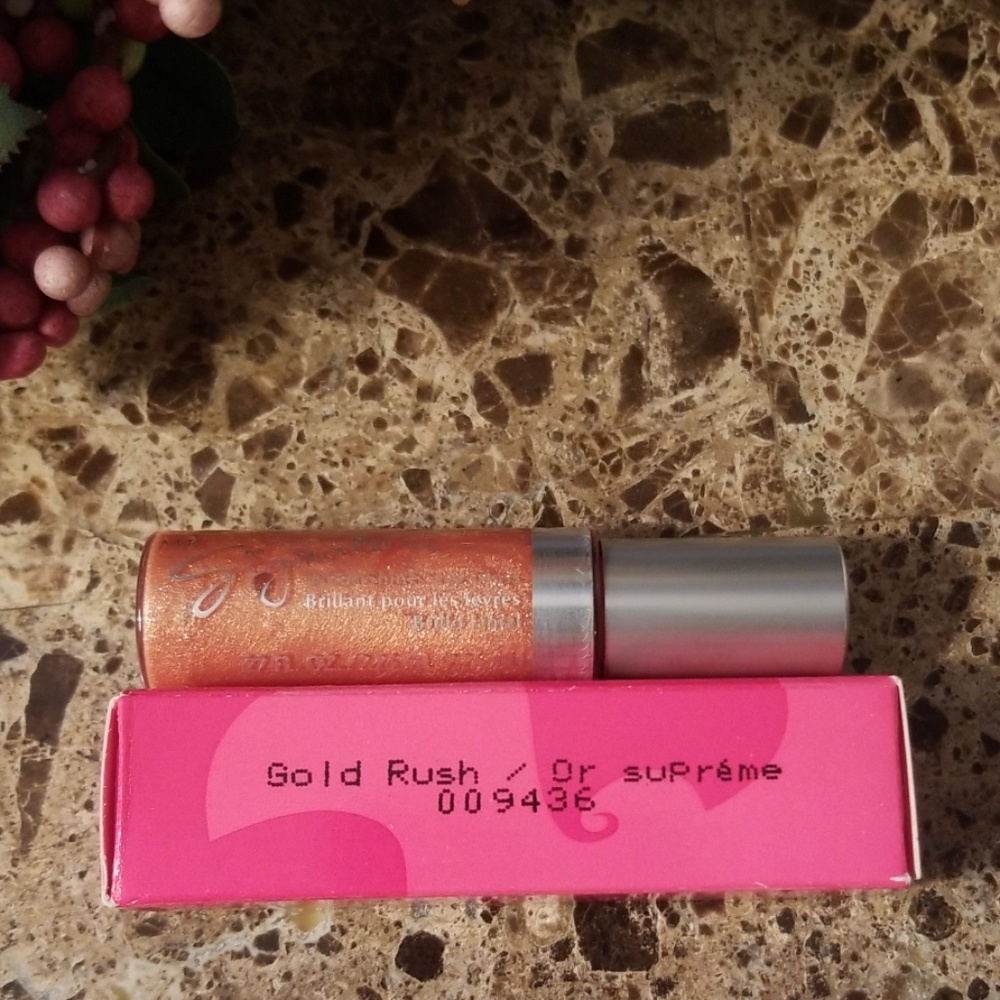 Gold Rush: Mary Kay Lip Gloss - Picture 3 of 6